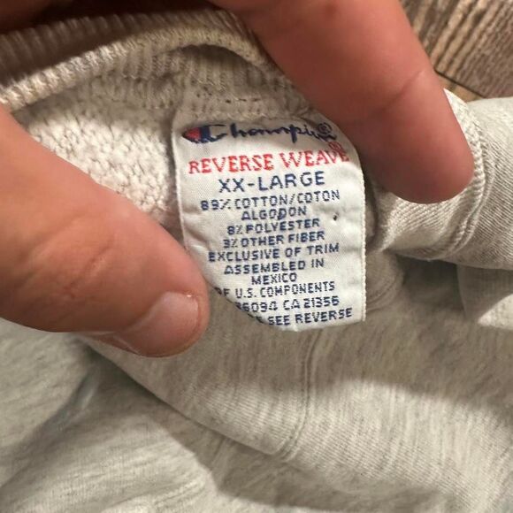 Vintage 90’s Hartford Lacrosse Champion Reverse Weave Sweatshirt - Picture 4 of 4